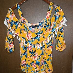 Heart Hips Floral Cold Shoulder Blouse